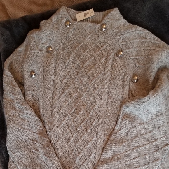 Cable knit mockneck sweater, medium - Picture 2 of 4